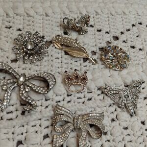 Lot 8 Vintage Rhinestone‎ Brooches  Assorted Mid-Century Costume Artist Crafting
